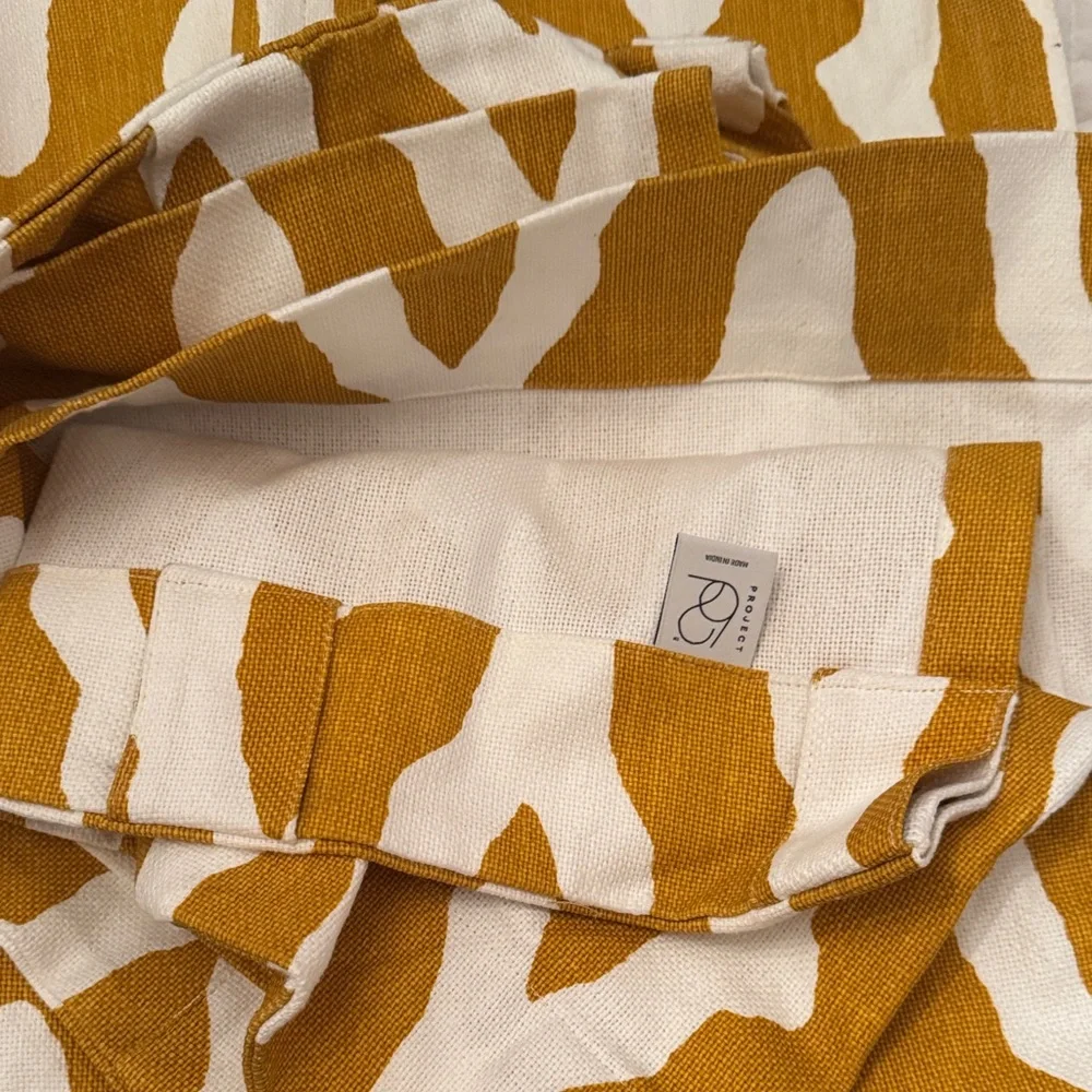 Geometric Mustard and White curtain
